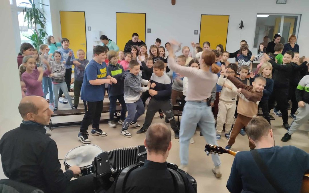 Táncolni mindenki tud! – Lázár Ervin Program iskolánkban