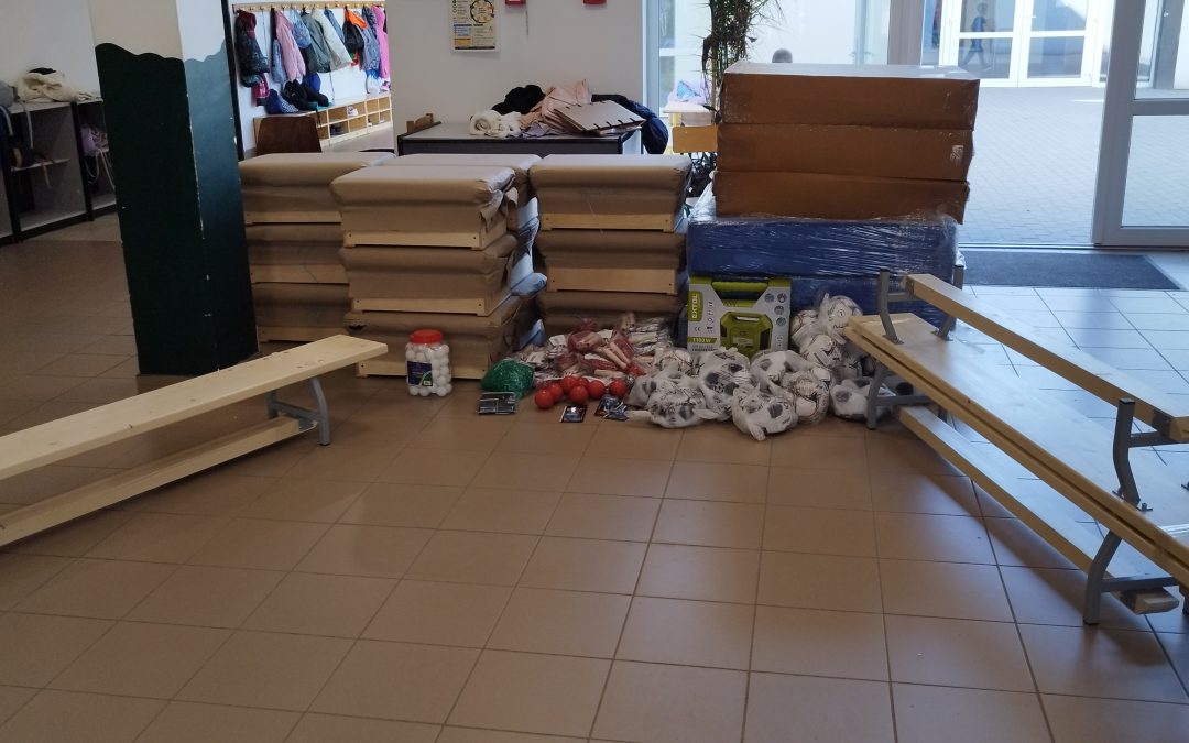 Megérkeztek a Millió lépés az iskoládért program nyereményei!